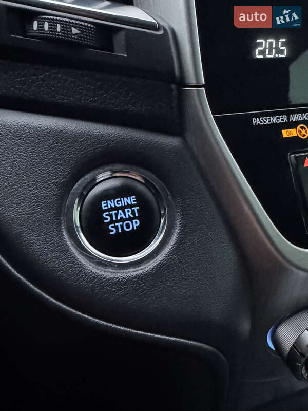 Внедорожник / Кроссовер Toyota Land Cruiser 2018 в Киеве фото 80 Внедорожник / Кроссовер Toyota Land Cruiser 2018 в Киеве