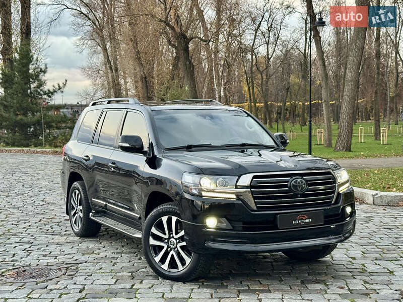 Внедорожник / Кроссовер Toyota Land Cruiser 2018 в Киеве фото 82 Внедорожник / Кроссовер Toyota Land Cruiser 2018 в Киеве