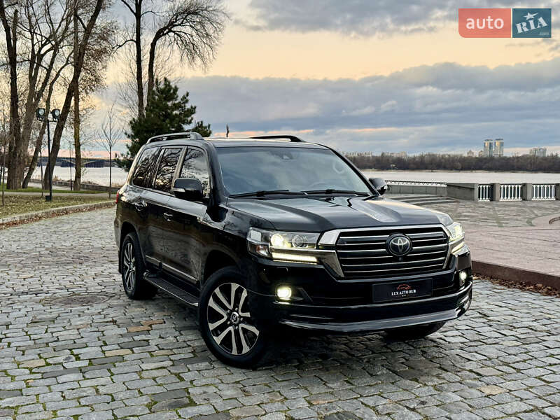 Внедорожник / Кроссовер Toyota Land Cruiser 2018 в Киеве фото 86 Внедорожник / Кроссовер Toyota Land Cruiser 2018 в Киеве