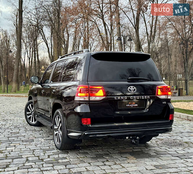 Внедорожник / Кроссовер Toyota Land Cruiser 2018 в Киеве фото 87 Внедорожник / Кроссовер Toyota Land Cruiser 2018 в Киеве