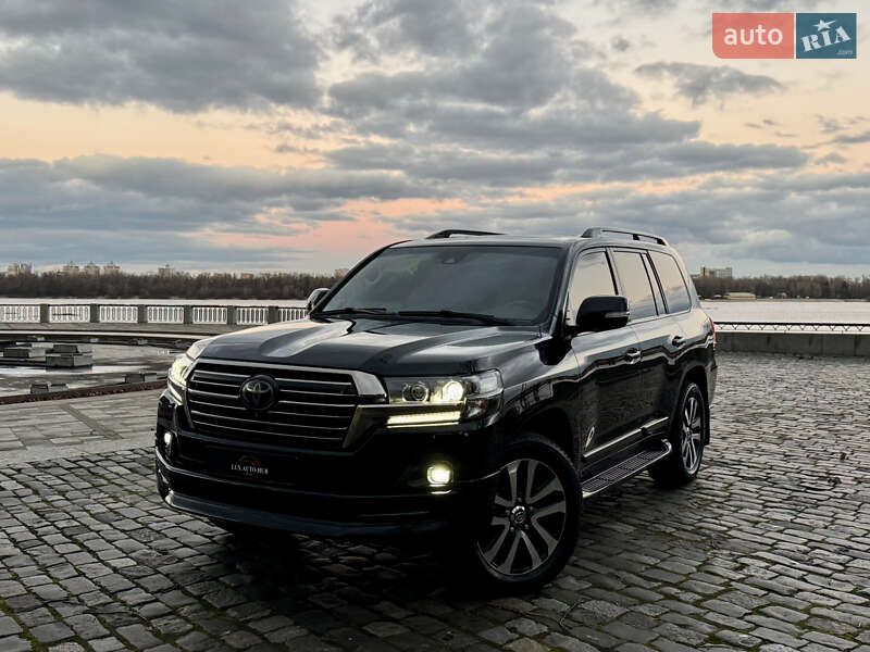 Внедорожник / Кроссовер Toyota Land Cruiser 2018 в Киеве фото 100 Внедорожник / Кроссовер Toyota Land Cruiser 2018 в Киеве