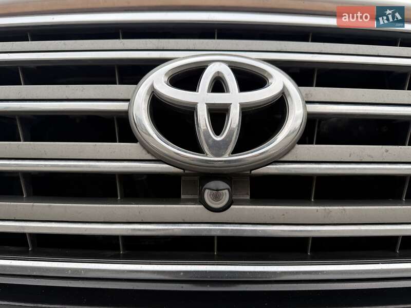 Внедорожник / Кроссовер Toyota Land Cruiser 2013 в Киеве