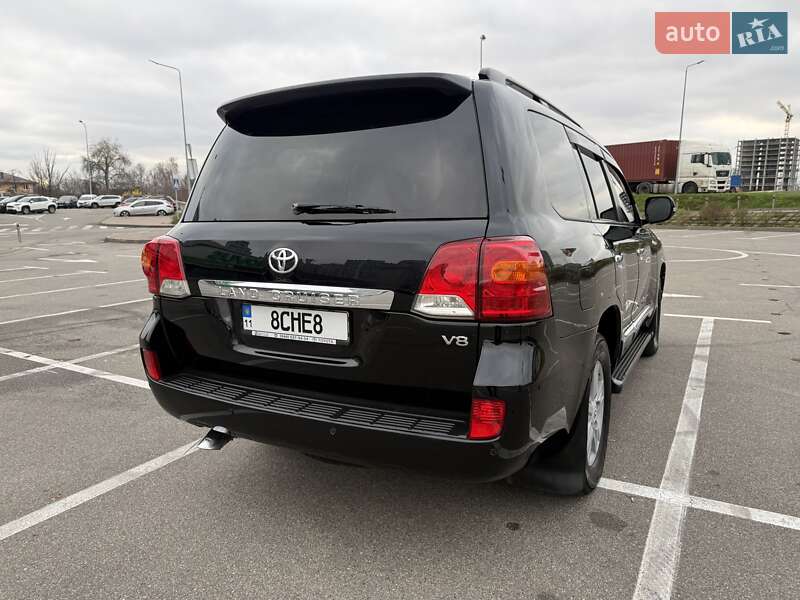 Внедорожник / Кроссовер Toyota Land Cruiser 2013 в Киеве