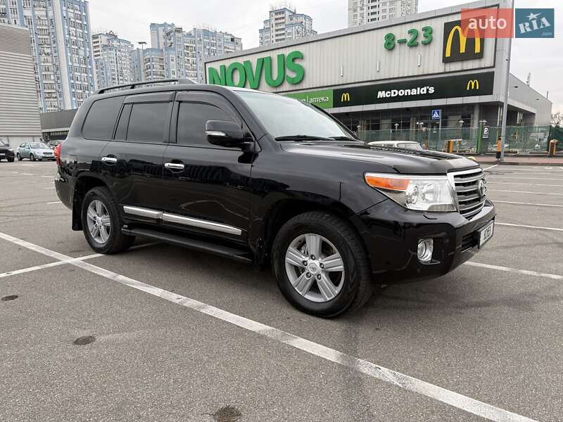 Внедорожник / Кроссовер Toyota Land Cruiser 2013 в Киеве
