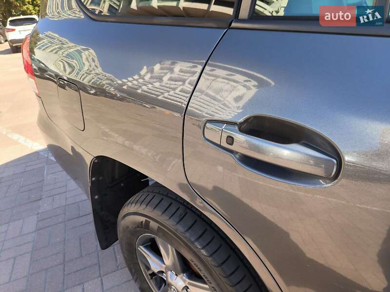 Внедорожник / Кроссовер Toyota Land Cruiser 2008 в Киеве