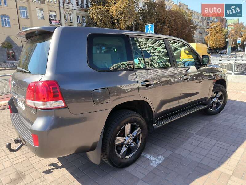 Внедорожник / Кроссовер Toyota Land Cruiser 2008 в Киеве