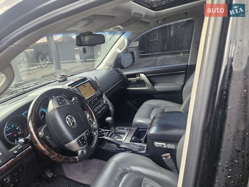 Позашляховик / Кросовер Toyota Land Cruiser 2010 в Добрянському