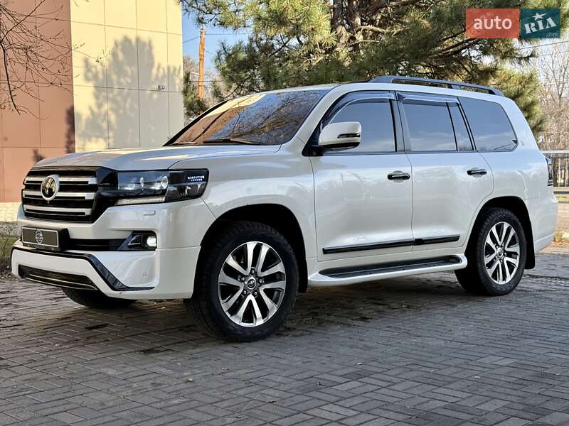 Позашляховик / Кросовер Toyota Land Cruiser 2017 в Дніпрі