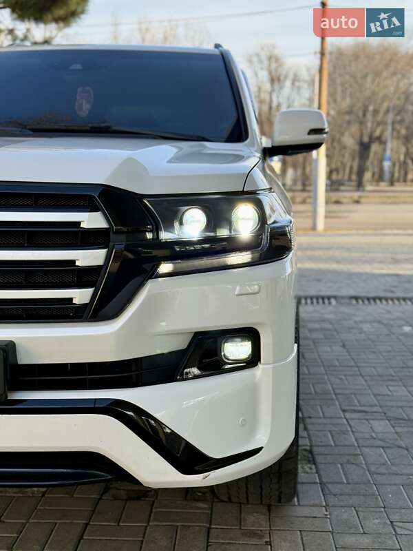 Позашляховик / Кросовер Toyota Land Cruiser 2017 в Дніпрі