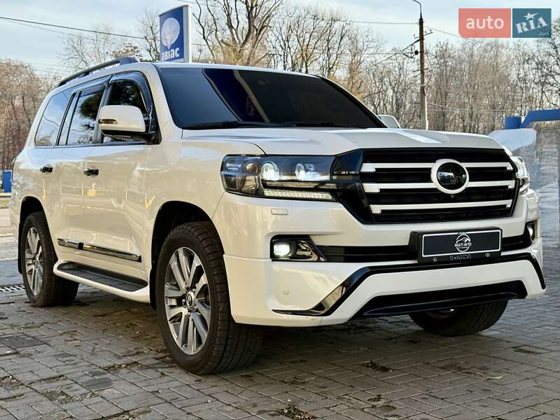 Позашляховик / Кросовер Toyota Land Cruiser 2017 в Дніпрі