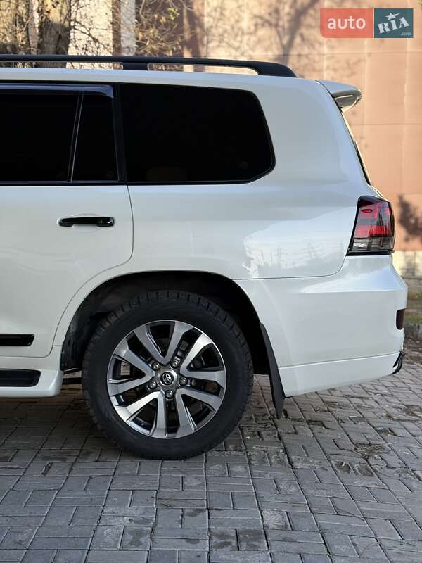 Позашляховик / Кросовер Toyota Land Cruiser 2017 в Дніпрі