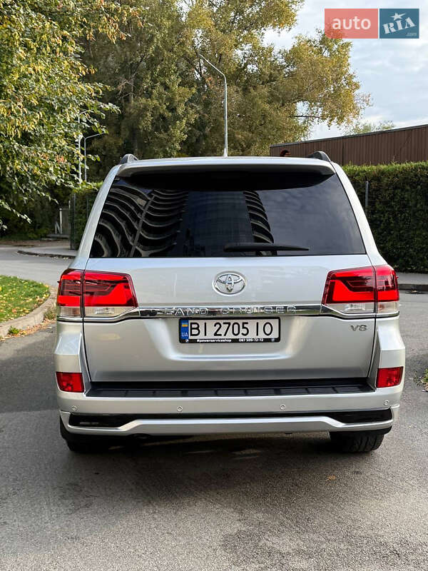 Внедорожник / Кроссовер Toyota Land Cruiser 2016 в Киеве