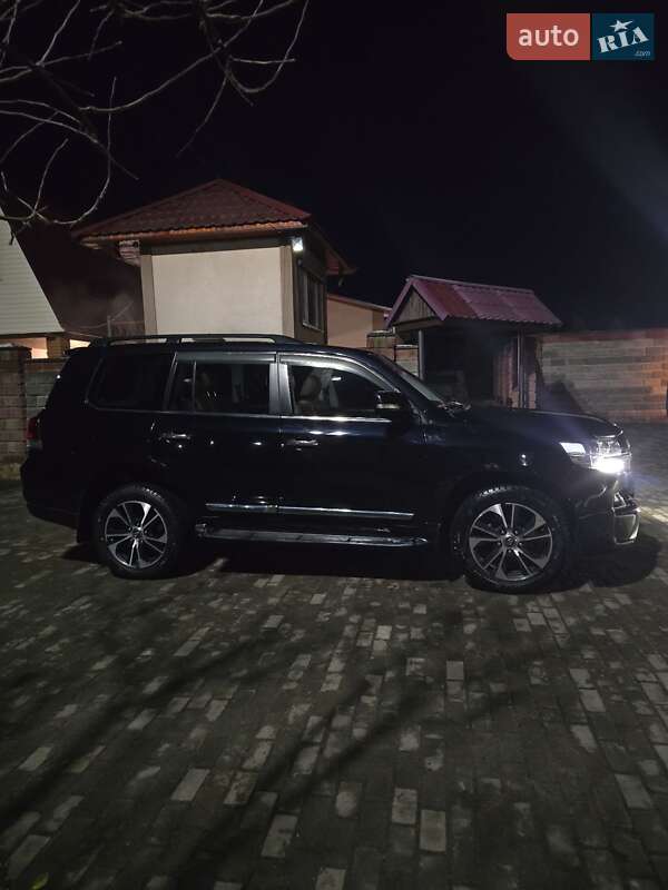 Внедорожник / Кроссовер Toyota Land Cruiser 2018 в Олевске фото 6 Внедорожник / Кроссовер Toyota Land Cruiser 2018 в Олевске