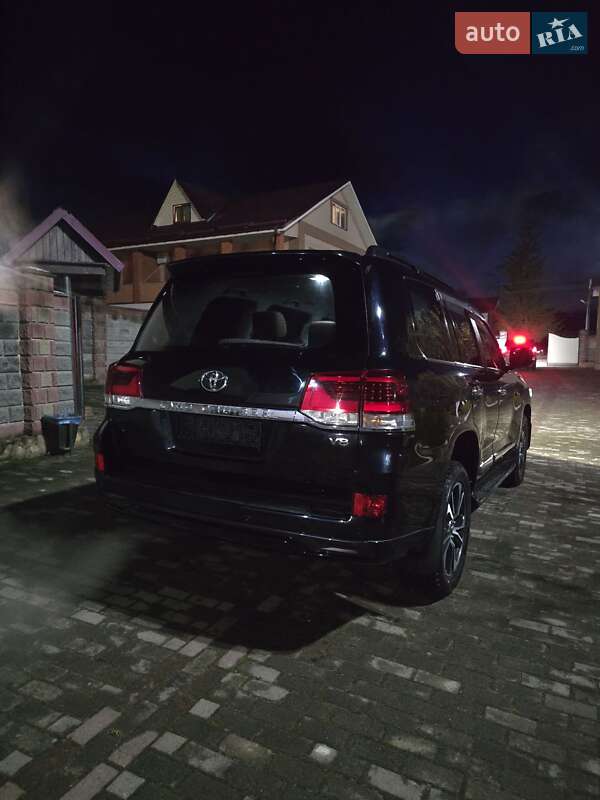 Внедорожник / Кроссовер Toyota Land Cruiser 2018 в Олевске фото 18 Внедорожник / Кроссовер Toyota Land Cruiser 2018 в Олевске