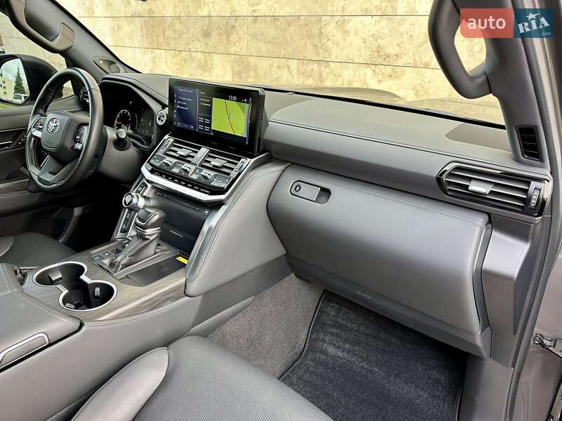 Внедорожник / Кроссовер Toyota Land Cruiser 2021 в Киеве