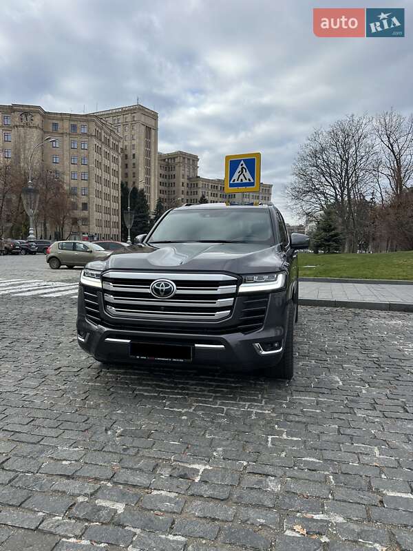 Внедорожник / Кроссовер Toyota Land Cruiser 2023 в Киеве