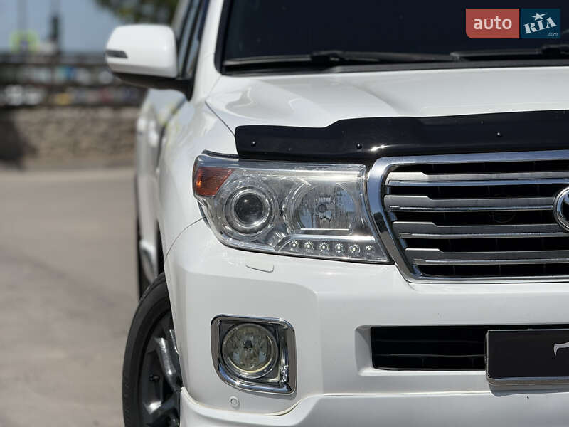 Внедорожник / Кроссовер Toyota Land Cruiser 2011 в Тернополе