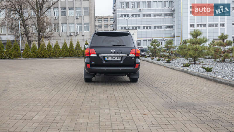 Внедорожник / Кроссовер Toyota Land Cruiser 2014 в Днепре