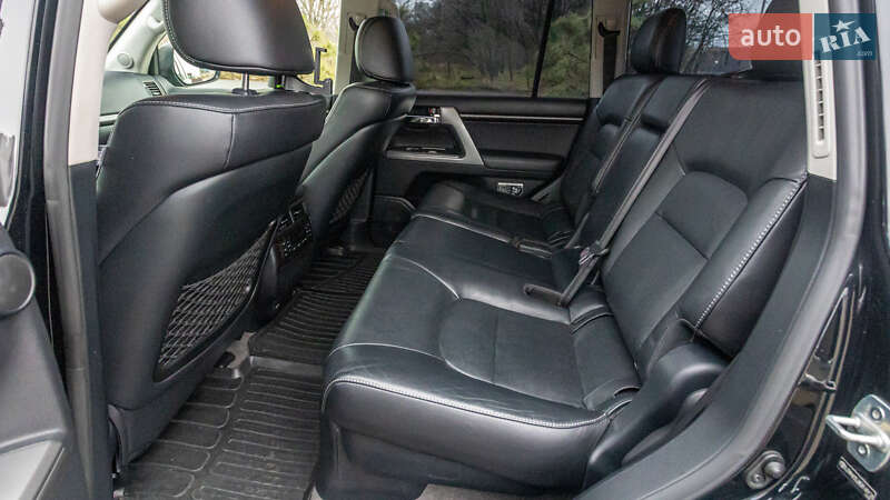 Внедорожник / Кроссовер Toyota Land Cruiser 2014 в Днепре