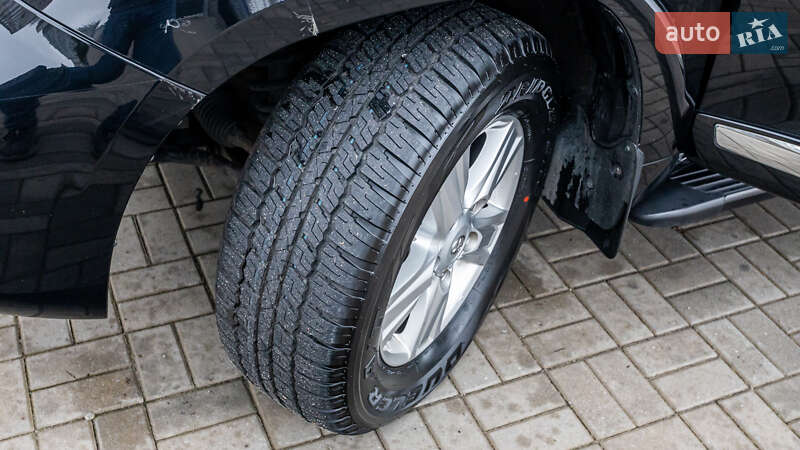 Внедорожник / Кроссовер Toyota Land Cruiser 2014 в Днепре