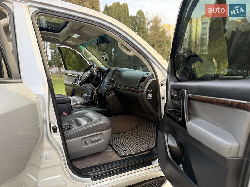 Внедорожник / Кроссовер Toyota Land Cruiser 2008 в Каменец-Подольском