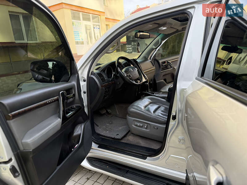 Внедорожник / Кроссовер Toyota Land Cruiser 2008 в Каменец-Подольском