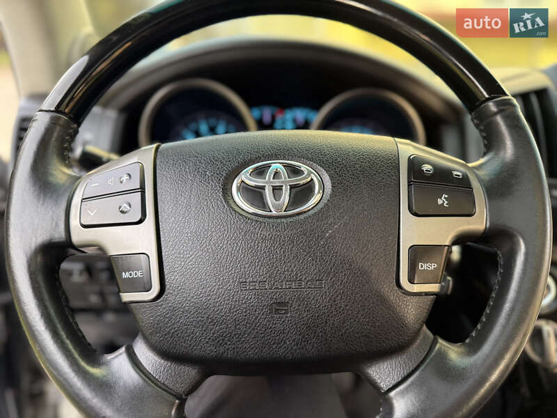 Внедорожник / Кроссовер Toyota Land Cruiser 2008 в Каменец-Подольском