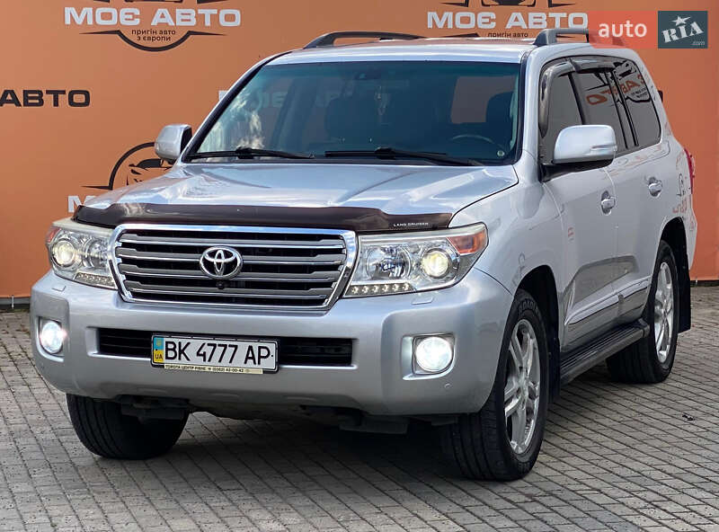Toyota Land Cruiser 2012