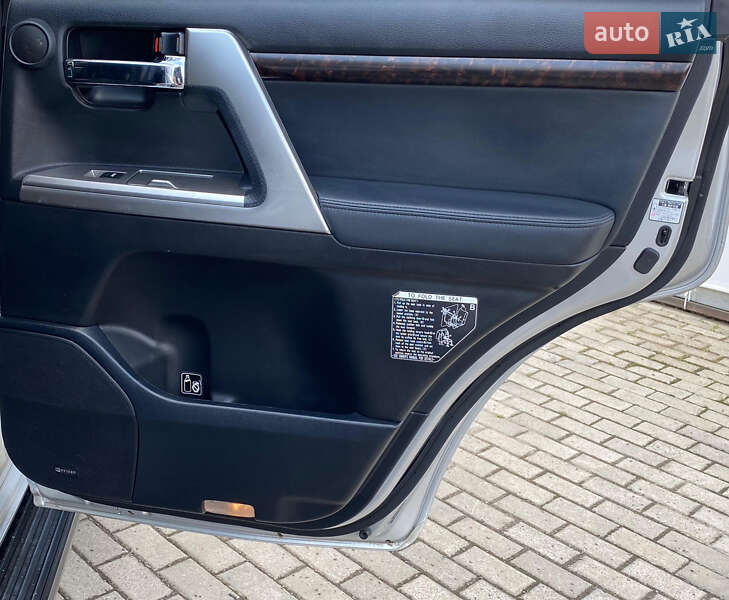 Внедорожник / Кроссовер Toyota Land Cruiser 2012 в Ровно