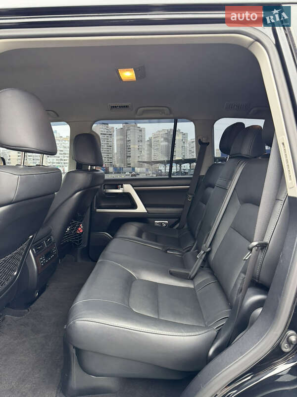 Внедорожник / Кроссовер Toyota Land Cruiser 2019 в Киеве