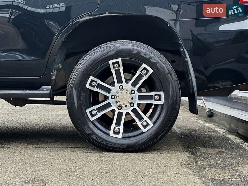 Внедорожник / Кроссовер Toyota Land Cruiser 2008 в Киеве