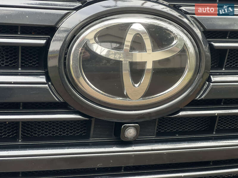 Внедорожник / Кроссовер Toyota Land Cruiser 2015 в Киеве