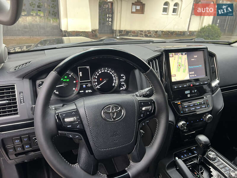 Внедорожник / Кроссовер Toyota Land Cruiser 2015 в Киеве