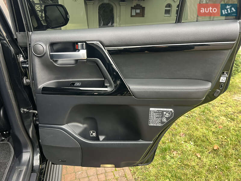 Внедорожник / Кроссовер Toyota Land Cruiser 2015 в Киеве