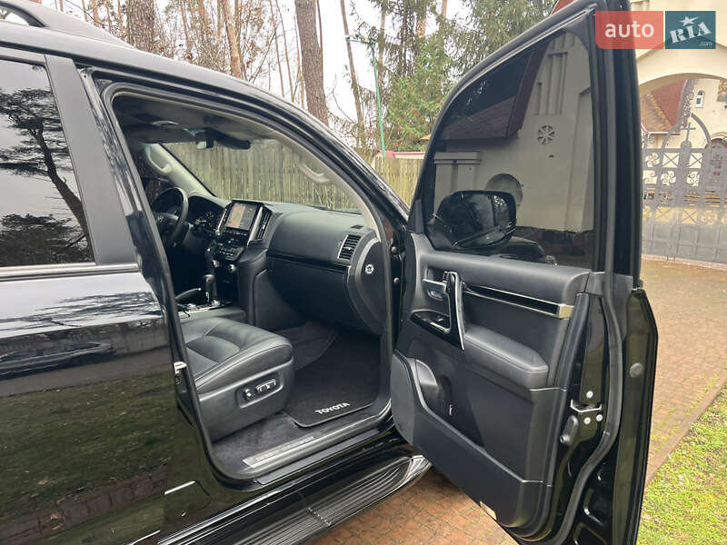 Внедорожник / Кроссовер Toyota Land Cruiser 2015 в Киеве