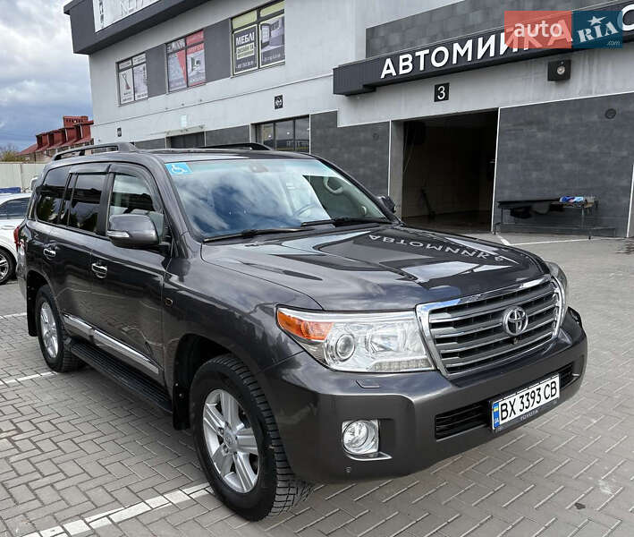 Внедорожник / Кроссовер Toyota Land Cruiser 2012 в Каменец-Подольском