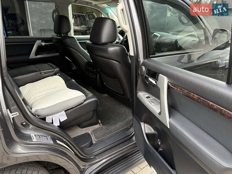 Внедорожник / Кроссовер Toyota Land Cruiser 2012 в Каменец-Подольском