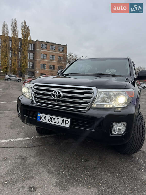 Toyota Land Cruiser 2014