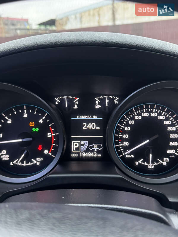 Внедорожник / Кроссовер Toyota Land Cruiser 2014 в Киеве