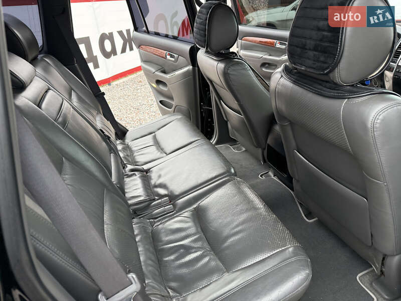 Внедорожник / Кроссовер Toyota Land Cruiser 2006 в Переяславе