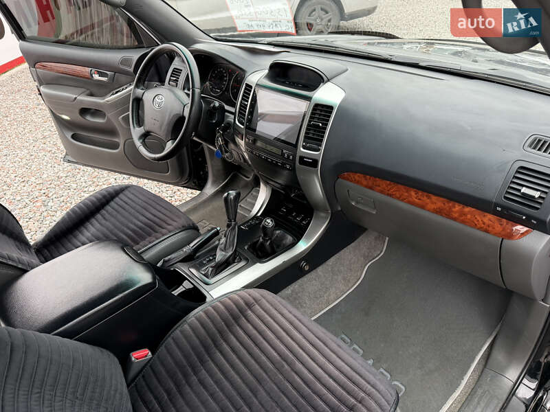 Внедорожник / Кроссовер Toyota Land Cruiser 2006 в Переяславе