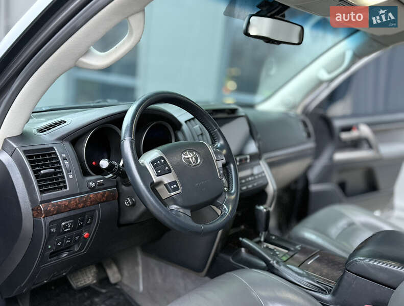 Внедорожник / Кроссовер Toyota Land Cruiser 2008 в Тернополе