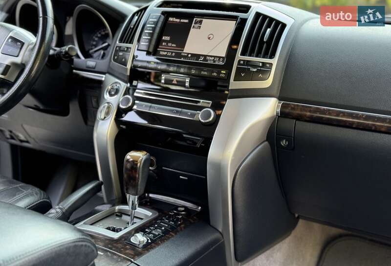 Внедорожник / Кроссовер Toyota Land Cruiser 2014 в Трускавце