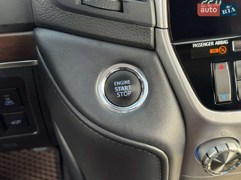 Внедорожник / Кроссовер Toyota Land Cruiser 2017 в Николаеве