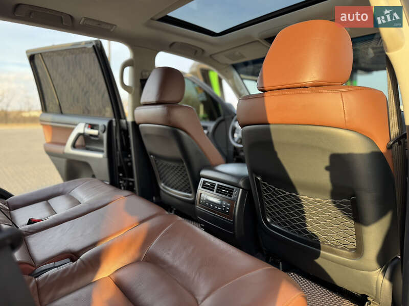 Внедорожник / Кроссовер Toyota Land Cruiser 2017 в Николаеве