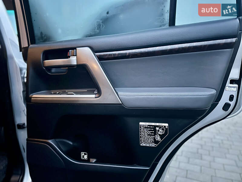 Внедорожник / Кроссовер Toyota Land Cruiser 2008 в Хмельницком