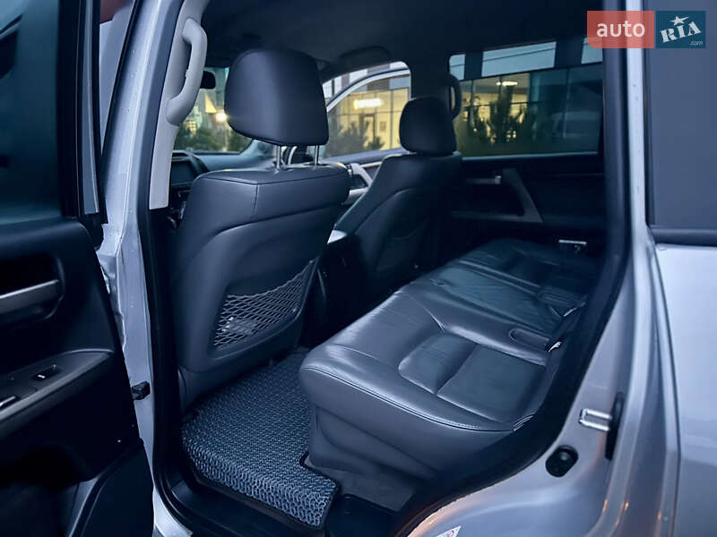 Внедорожник / Кроссовер Toyota Land Cruiser 2008 в Хмельницком