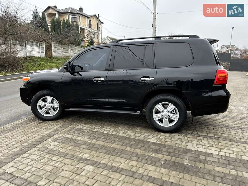 Внедорожник / Кроссовер Toyota Land Cruiser 2012 в Киеве фото 19 Внедорожник / Кроссовер Toyota Land Cruiser 2012 в Киеве