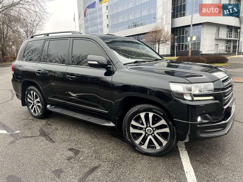 Toyota Land Cruiser 2018