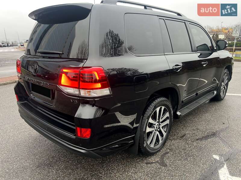 Внедорожник / Кроссовер Toyota Land Cruiser 2018 в Киеве фото 7 Внедорожник / Кроссовер Toyota Land Cruiser 2018 в Киеве
